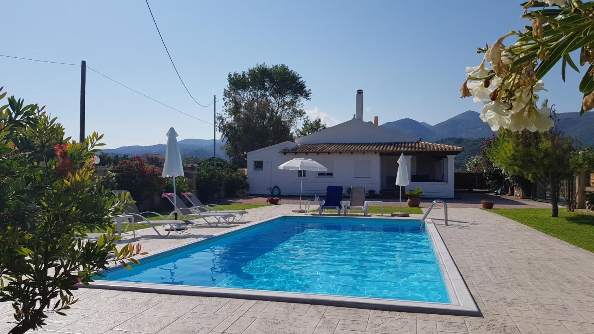 Almyra Beach House Corfu Almiros Beach Exterior photo